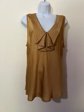 Sunny Leigh Sleeveless V-Neck Ruffle Front Camisole in Golden Caramel